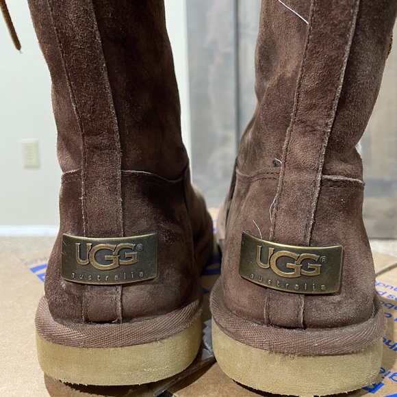 UNIQUE UGG AUSTRALIA LACE-UP BOOTS - Picture 3 of 5